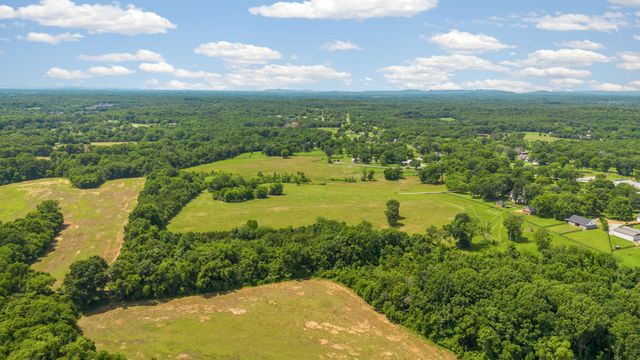 4284 Central Valley Rd, Murfreesboro, TN 37129
