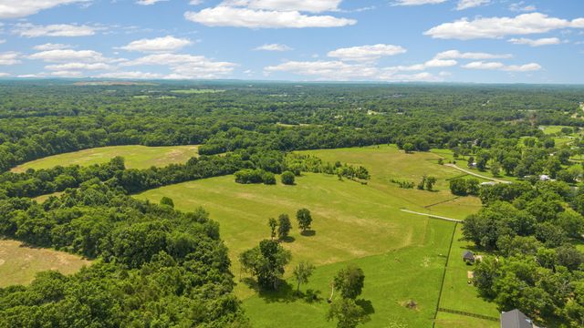 4284 Central Valley Rd, Murfreesboro, TN 37129