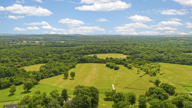 4284 Central Valley Rd, Murfreesboro, TN 37129