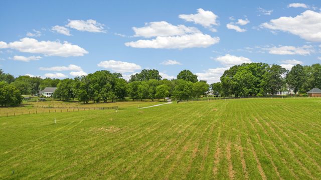 4284 Central Valley Rd, Murfreesboro, TN 37129