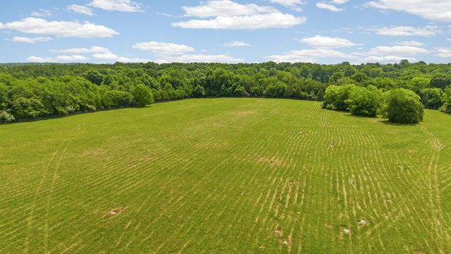 4284 Central Valley Rd, Murfreesboro, TN 37129