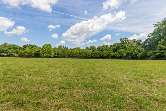 4284 Central Valley Rd, Murfreesboro, TN 37129