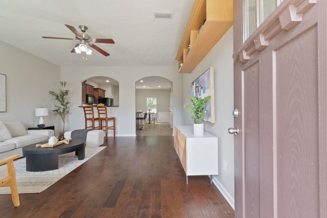 1504 Halverson Dr, Murfreesboro, TN 37128