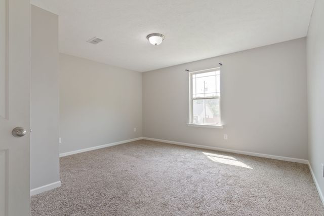 1504 Halverson Dr, Murfreesboro, TN 37128