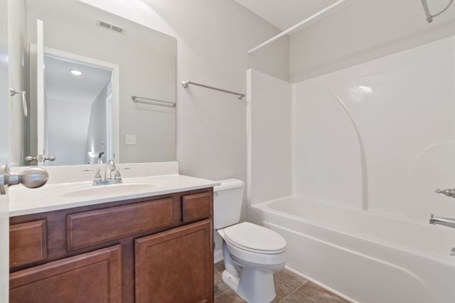 1504 Halverson Dr, Murfreesboro, TN 37128