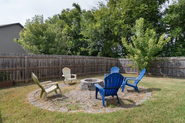 1504 Halverson Dr, Murfreesboro, TN 37128