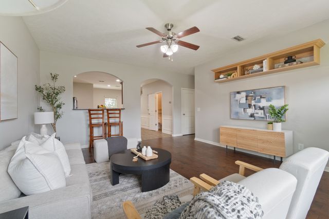 1504 Halverson Dr, Murfreesboro, TN 37128