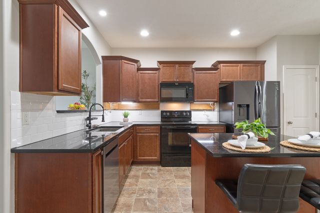 1504 Halverson Dr, Murfreesboro, TN 37128