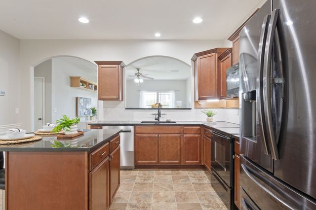 1504 Halverson Dr, Murfreesboro, TN 37128