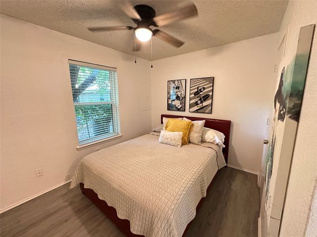 807 W Broadus Avenue, Fort Worth, TX 76115
