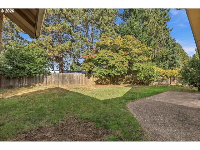 1224 SEQUOIA Ave, Springfield, OR 97477