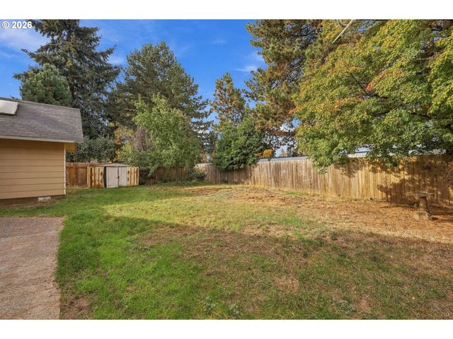 1224 SEQUOIA Ave, Springfield, OR 97477