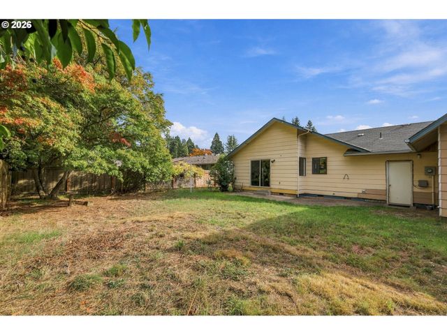 1224 SEQUOIA Ave, Springfield, OR 97477