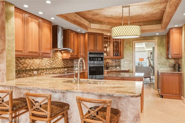 4201 Gulf Shore BLVD N 702, Naples, FL 34103