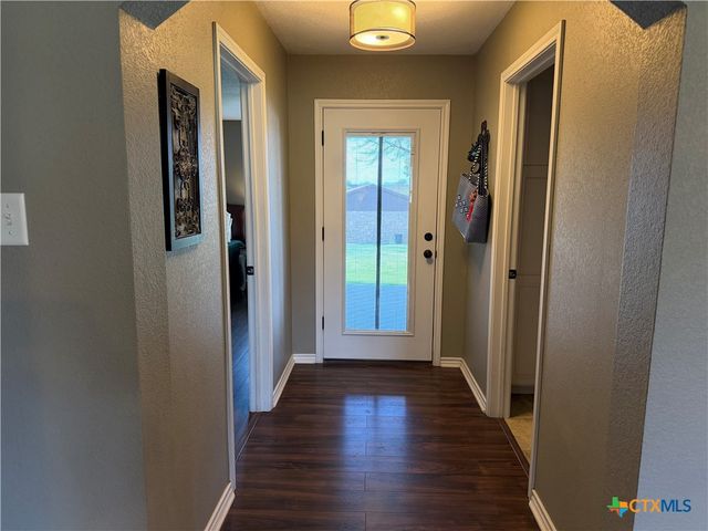 615 River Oaks Drive, Gatesville, TX 76528