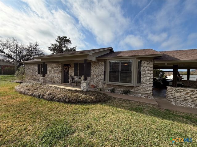 615 River Oaks Drive, Gatesville, TX 76528