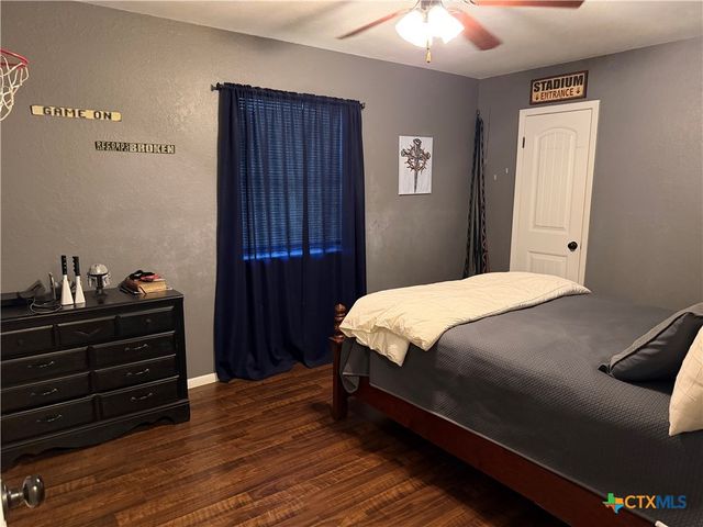 615 River Oaks Drive, Gatesville, TX 76528