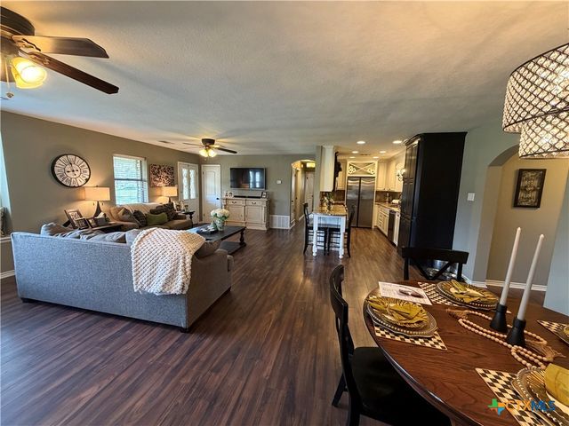 615 River Oaks Drive, Gatesville, TX 76528