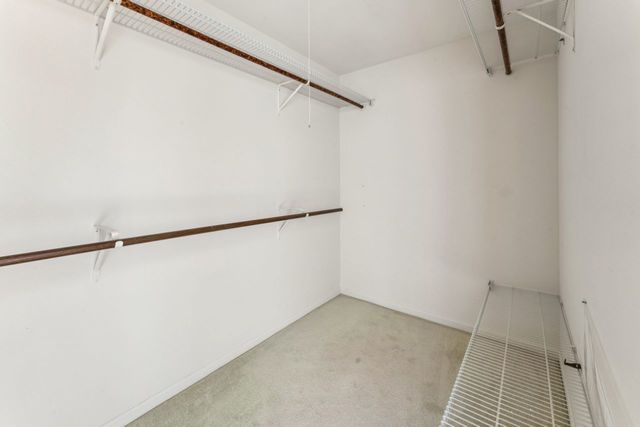 101 Old Oak Drive 216, Buffalo Grove, IL 60089