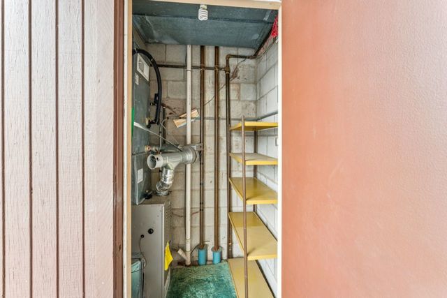 101 Old Oak Drive 216, Buffalo Grove, IL 60089