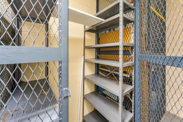 101 Old Oak Drive 216, Buffalo Grove, IL 60089