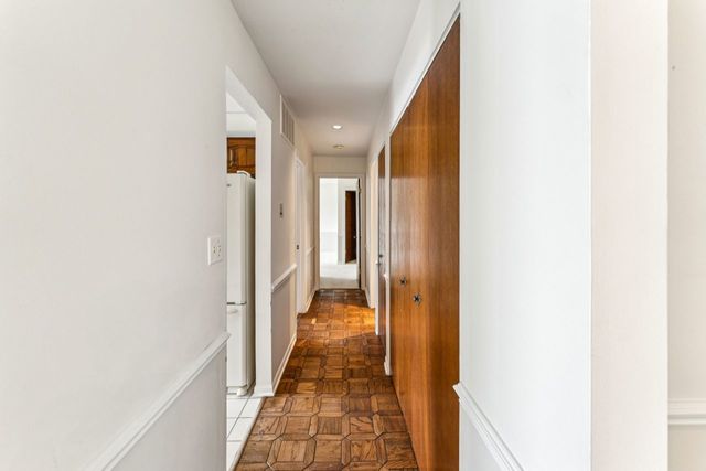 101 Old Oak Drive 216, Buffalo Grove, IL 60089