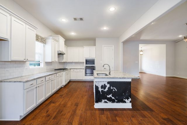 115 Spanish Oak Drive, Krugerville, TX 76227