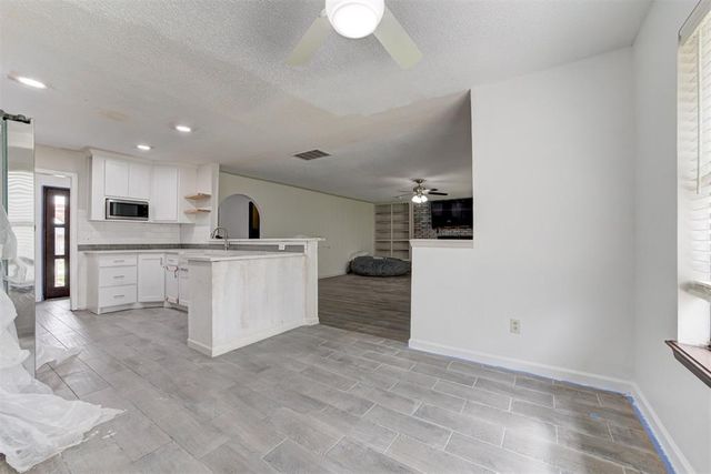 11712 N Shartel Avenue, Oklahoma City, OK 73114