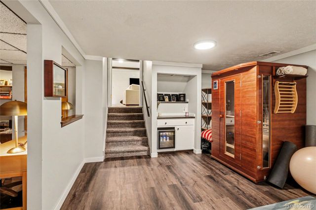 6040 Tall Oak Way, Genoa Township, MI 48116