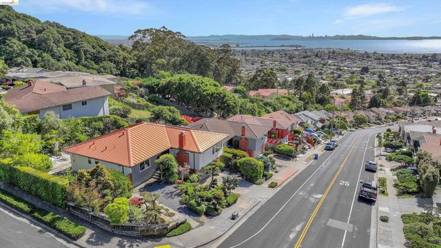 7516 Potrero Ave, El Cerrito, CA 94530