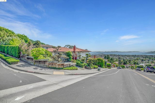 7516 Potrero Ave, El Cerrito, CA 94530