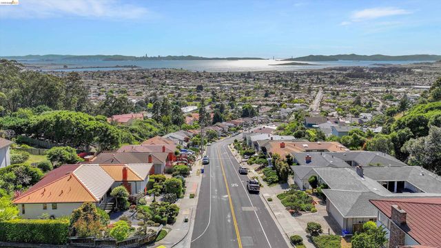 7516 Potrero Ave, El Cerrito, CA 94530