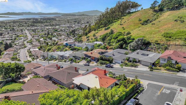 7516 Potrero Ave, El Cerrito, CA 94530