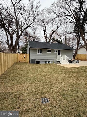 13711 PARKLAND DR, Rockville, MD 20853