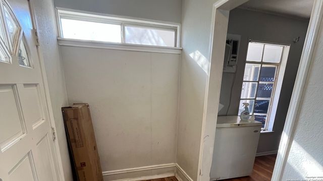 127 Grecian Dr, San Antonio, TX 78223