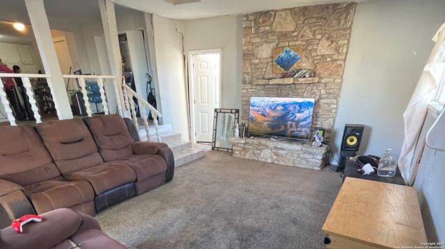 127 Grecian Dr, San Antonio, TX 78223