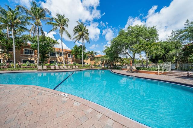 4948 Tradewinds Ter 504, Dania Beach, FL 33312