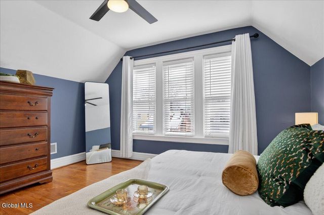 14 Parkview Court, Troy, NY 12180