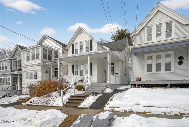 14 Parkview Court, Troy, NY 12180