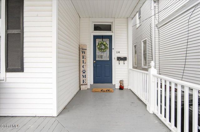 14 Parkview Court, Troy, NY 12180