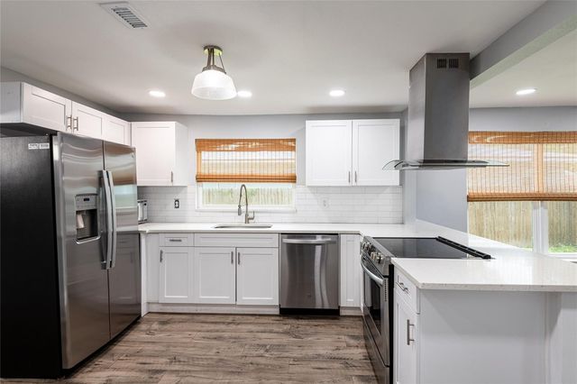 8006 N 14TH STREET, Tampa, FL 33604