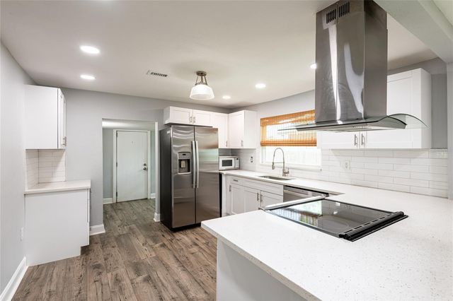 8006 N 14TH STREET, Tampa, FL 33604