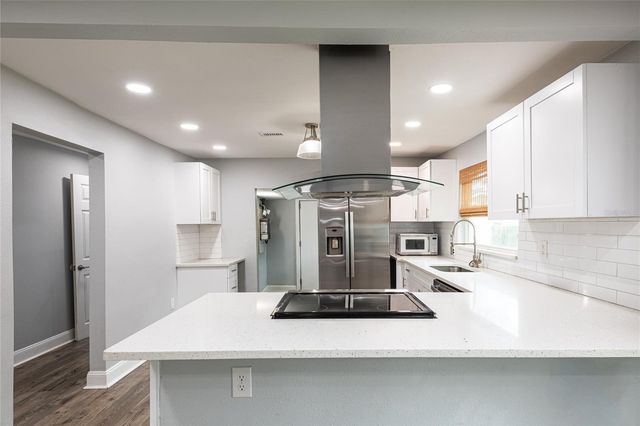 8006 N 14TH STREET, Tampa, FL 33604