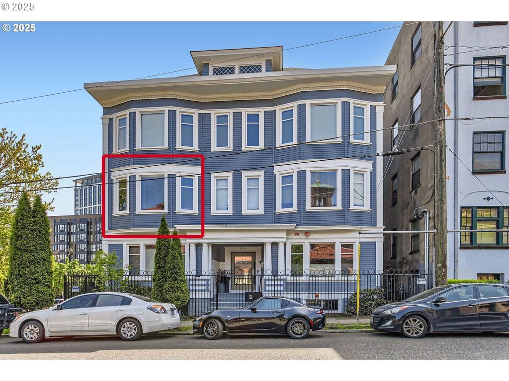 1714 Nw COUCH St 7, Portland, OR 97209