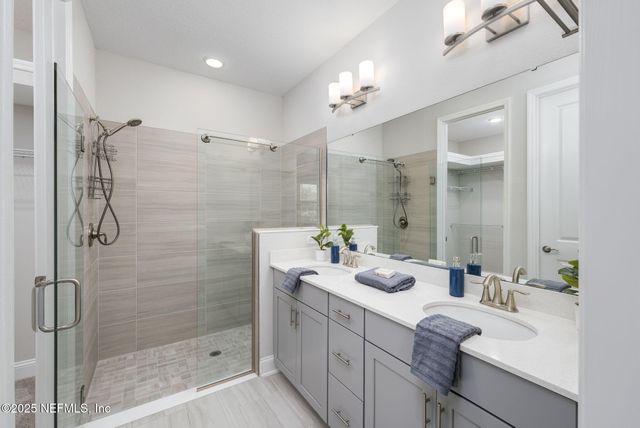 130 JUNIPER HILLS Drive, St. Johns, FL 32259