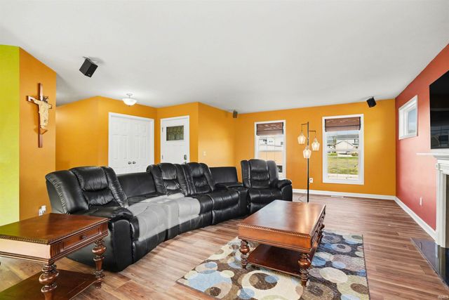 926 Vawter Circle, South Bend, IN 46614