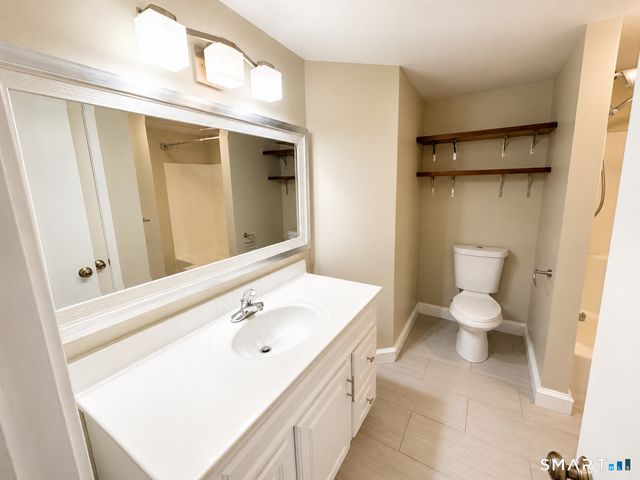 91 Stowe Avenue 102, Milford, CT 06460