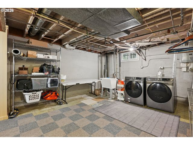 4334 Ne CESAR E CHAVEZ Blvd, Portland, OR 97211