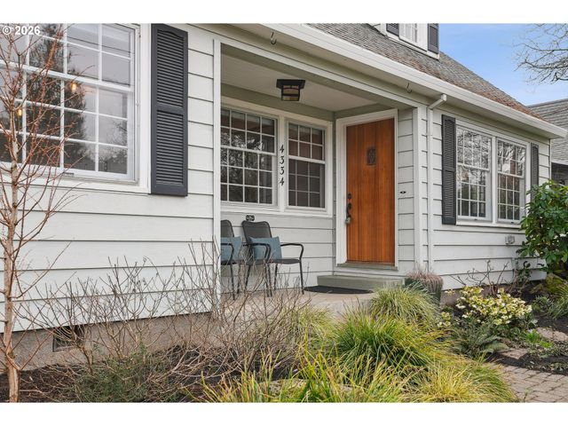 4334 Ne CESAR E CHAVEZ Blvd, Portland, OR 97211