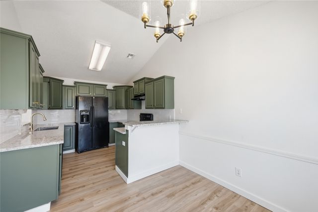 12006 E 115th Street N, Collinsville, OK 74021